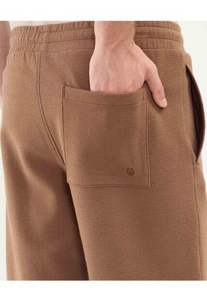 Bermuda Para Hombre Regular Corto Color Café Marca Atmos #32100099