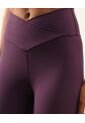 Leggins Pretina Cruzada Aerius Skin  Para Mujer Morado Atmos de Atmos