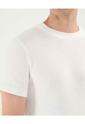 Camiseta Para Hombre Manga Corta Cuello Redondo Color Crudo Marca Atmos #32090159