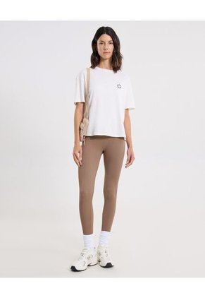 Camiseta Para Mujer Manga Corta Cuello Redondo Color Marfil Marca Atmos #31090254