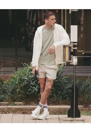 Bermuda Para Hombre Deportiva Corto Color Verde Marca Atmos #32100133