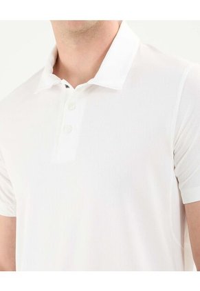 Polo Para Hombre Cuello Maquina Sin Bolsillo Color Marfil Marca Atmos #32110004