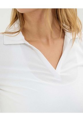 Polo Para Mujer Manga Corta Color Marfil Marca Atmos #31110007