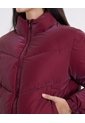 Chaqueta Acolchada Cuello Alto Para Mujer  Deportiva  Color Vino Marca Atmos de Atmos