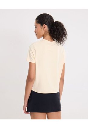 Camiseta Para Mujer Manga Corta Cuello Redondo Color Crema Marca Atmos #31090262