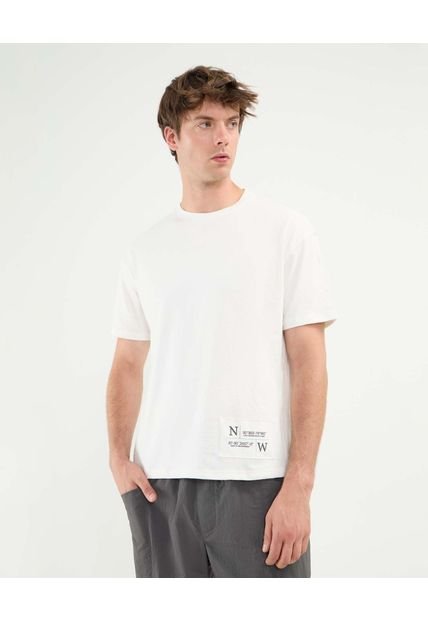 Camiseta Para Hombre Manga Corta Cuello Redondo Color Marfil Marca Atmos #32090189
