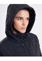 Chaqueta Acolchada Hoodie Funcional  Para Mujer Negro Atmos de Atmos