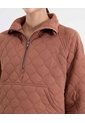 Chaqueta Acolchada Half Zipper Fit Relajado Para Mujer  Deportiva  Color Café Marca Atmos de Atmos