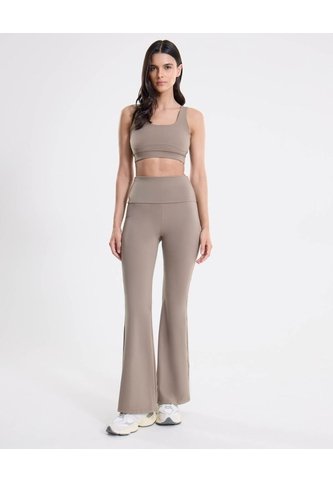 Top Deportivo Cuello Redondo Ajuste Medio  Para Mujer Café Atmos Atmos