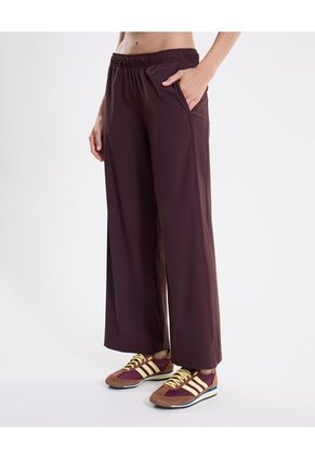Pantalón Training Aeroflow Bota Amplia Para Mujer Deportiva Color Café Marca Atmos