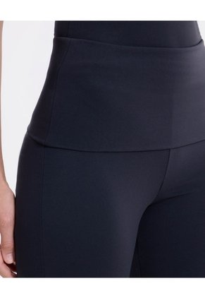 Leggins Flare Pretina Doblada Aerius Para Mujer Negro Atmos