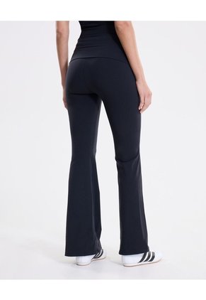 Leggins Flare Pretina Doblada Aerius Para Mujer Negro Atmos