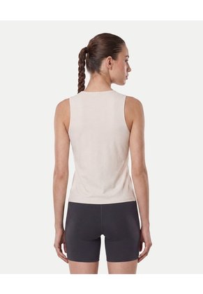 Camiseta Training Quadlife Para Mujer Crema Atmos