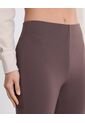 Pantalón Flare Tela Técnica Fluida  Para Mujer Café Atmos de Atmos
