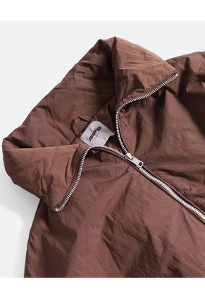 Chaqueta Crop Cuello Alto Ligera  Para Mujer Café Atmos