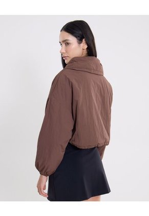 Chaqueta Crop Cuello Alto Ligera  Para Mujer Café Atmos