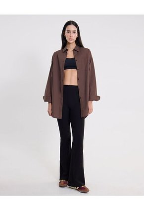 Camisa Manga Larga Amplia Bajo Curvo Para Mujer Café Atmos