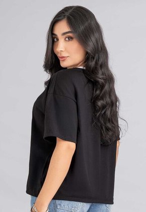 Camiseta Mujer Negro Atypical 113284
