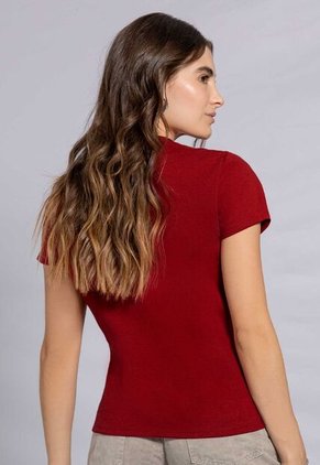 Camiseta Mujer Merlot Atypical 111953