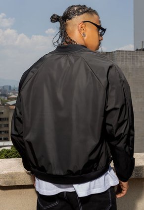 Chaqueta Hombre Negro Atypical 103732