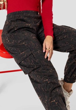 Jogger Mujer Estampado Atypical 114252