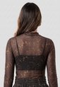 Camibuzo Mujer Estampado Atypical 114500 de Atypical
