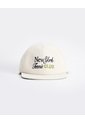 Gorra Crudo Bordado Niña Beige de BABY FRESH
