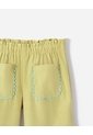 Pantalón Regular Tiro Medio Corduroy Verde Niña Verde de BABY FRESH