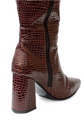 Bota Caña Alta Vinotinto Ballerinas Jade