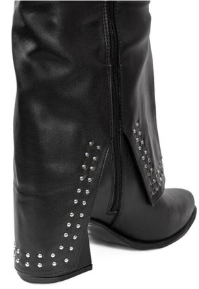 Bota Caña Alta Negra Ballerinas Petra