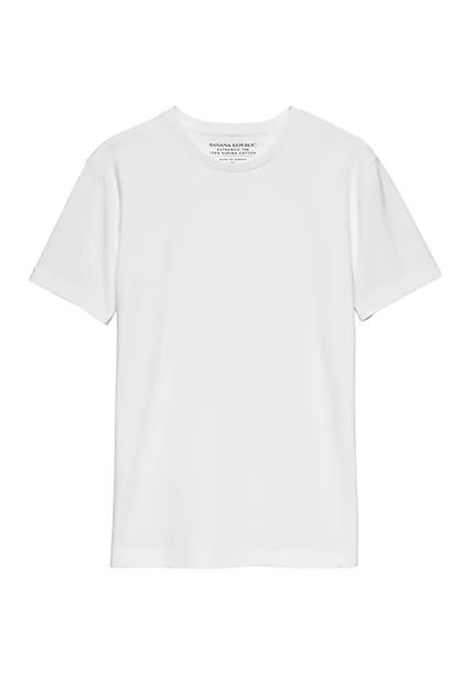 una camiseta blanca