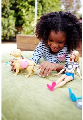 BARBIE PASEO DE PERRITO