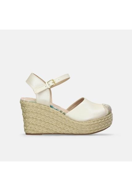 Sandalias Para Mujer Bata Champaña Katy