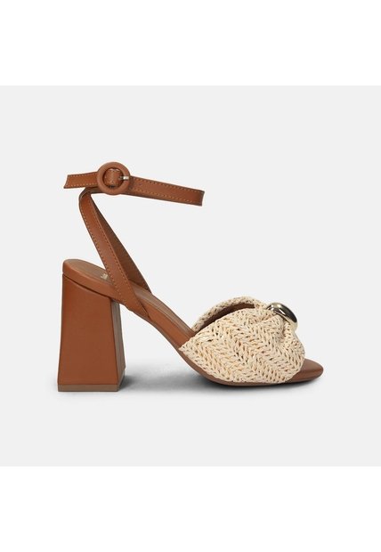 Sandalia Para Mujer Bata Café Claro Merla