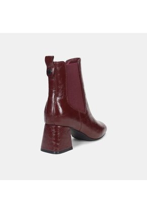 Bota Para Mujer Bata Fucsia Omana