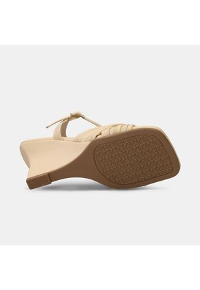 Sandalias Para Mujer Bata Beige Jexiel
