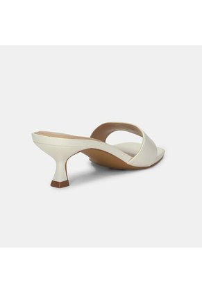 Sandalias Para Mujer Bata Fucsia Perrie Summer