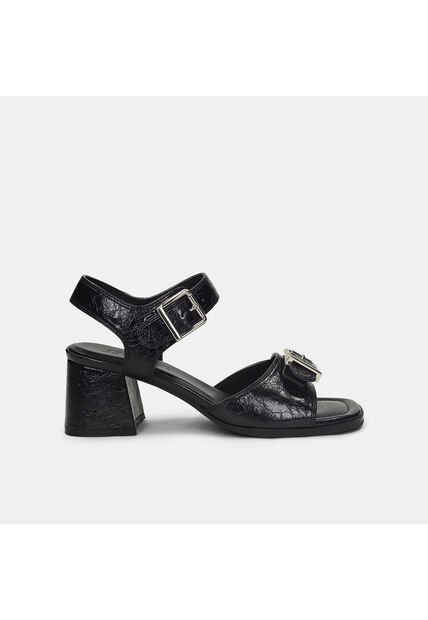 Sandalias Para Mujer Bata Negro Perrie Summer