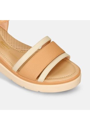 Sandalias Para Mujer Bata Comfit Camel Jilaria