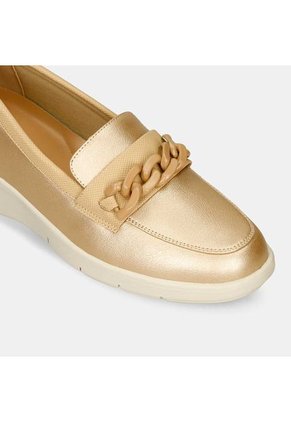 Mocasines Para Mujer Bata Comfit Champaña Jina Fiona
