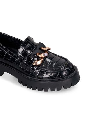 Mocasines Para Mujer Bata Red Label Negro Ibsen Fatima