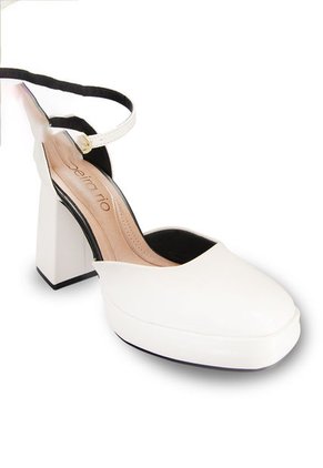 Tacón Alto Crema Beira Rio