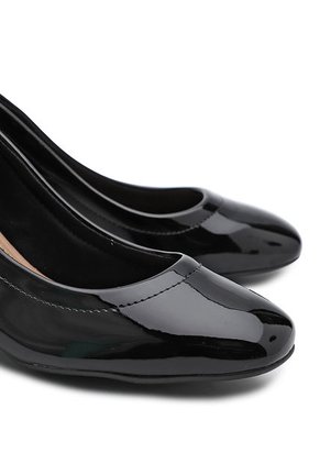 Tacón Medio Negro Beira Rio