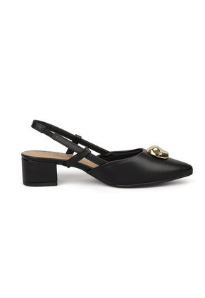 Tacon Bajo Cuadrado Slingback Negro Beira Rio