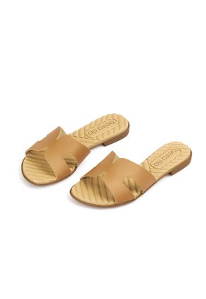 SANDALIA PLANA CAMEL BEIRA RIO