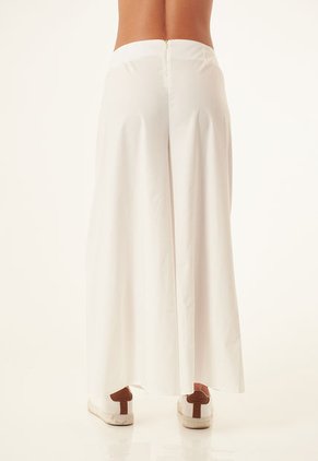 Pantalón Blanco Con Aberturas Para Mujer
