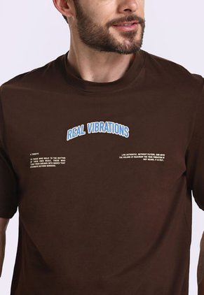 Camiseta Manga Corta Estampada Café Para Hombre