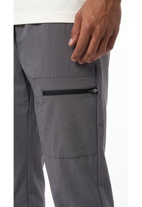 Jogger Gris Oscuro Para Hombre