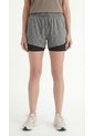 Short Deportivo Gris Con Ciclista Interno Para Mujer de Belife