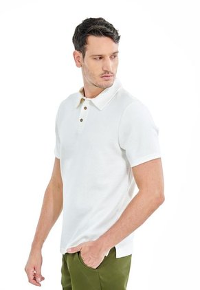 Camiseta Tipo Polo